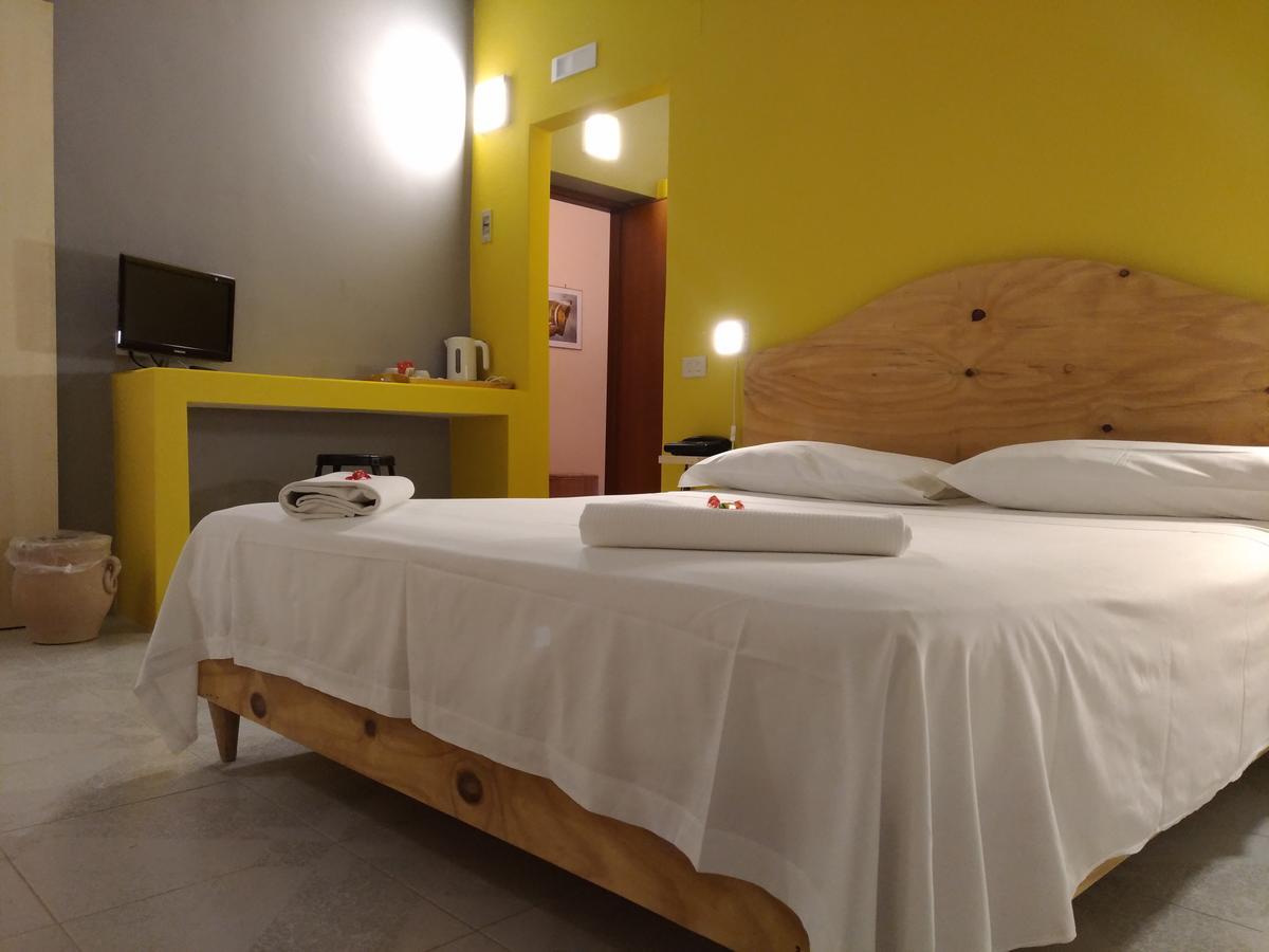 Hotel Villa Pirotta Sannicandro di Bari Bagian luar foto